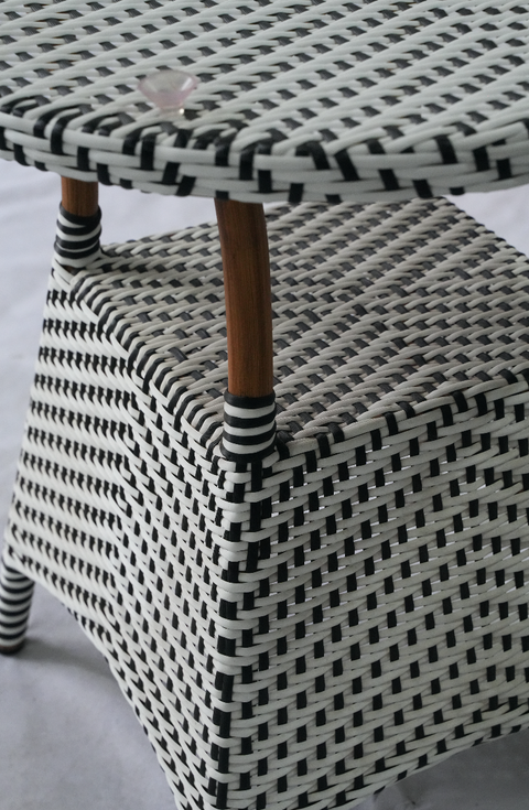 Zebra Savvy Table